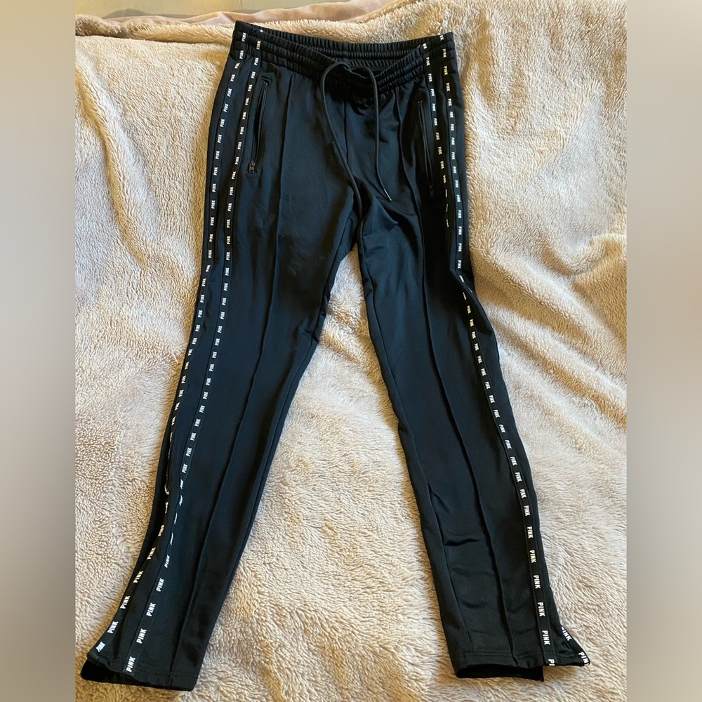 Victorias Secret Black Joggers w/ Zipper pockets 🖤✔️